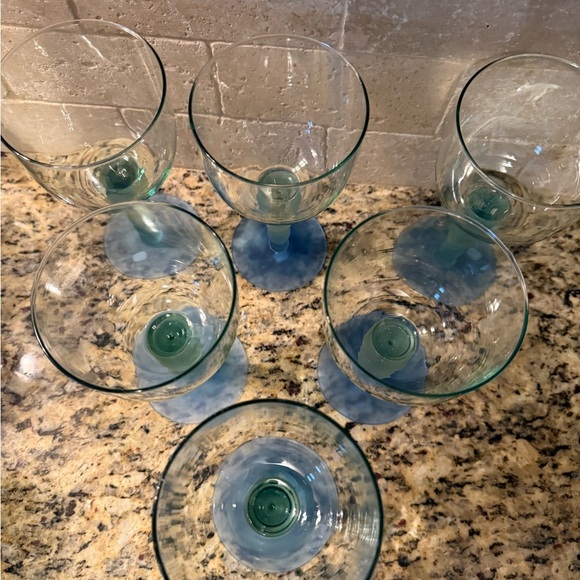 Mexican Hand Blown 6 Vintage Art Glasses Wine or Water Glasses with Frosted Stem - Picture 5 of 5